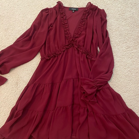 Lizard Thicket Dresses & Skirts - Boutique long sleeve flowy dress - perfect for fall! NWT!
